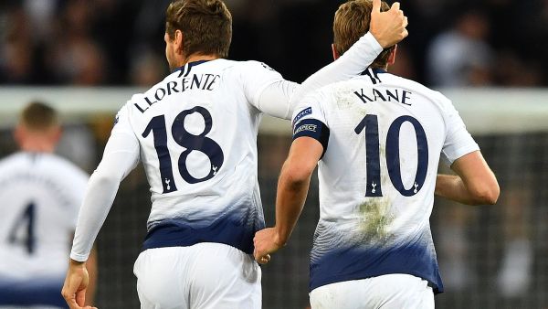 كاين (يمين) يقود سبيرز للفوز