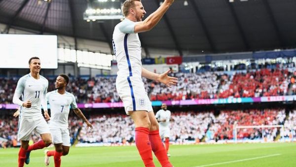 كاين يحتفل بهدفه