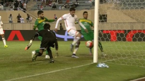 لقطة تسجيل الهدف الأول