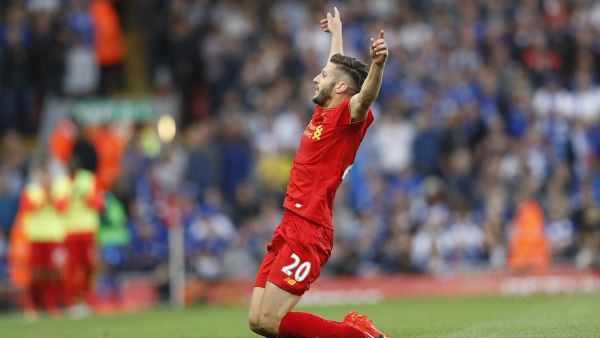 لالانا يحتفل بهدفه