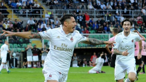 لابادولا يقود ميلان للفوز