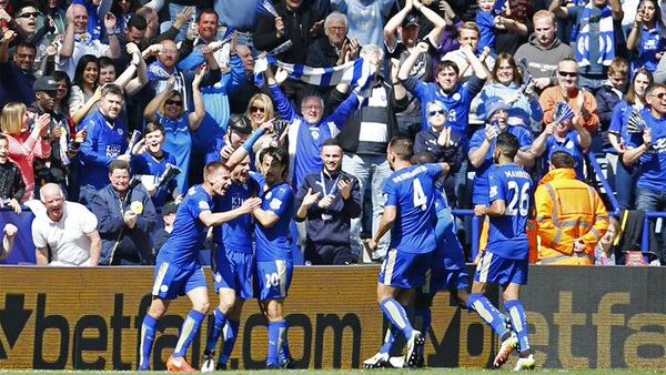 ليستر سيتي ينجو من الخسارة بشق الأنفس