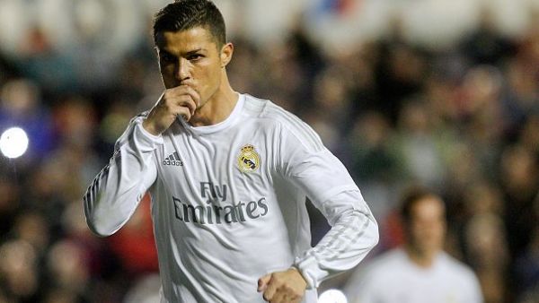 رونالدو يعود للتهديف