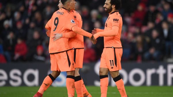 ليفربول يقلص الفارق مع مانشستر يونايتد إلى نقطتين