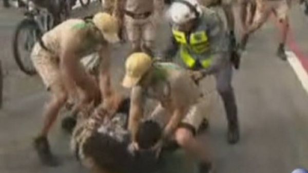 Security jump man who tried to steal Olympic torch mid-run