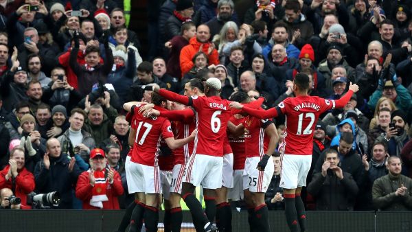 يونايتد يواصل حصد النقاط