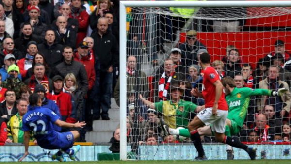 Everton v Manchester United: Preview and projected lineups for must win Moyes return