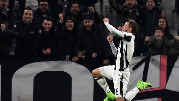 ماركيزيو يحتفل بهدفه