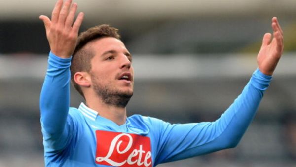 مارتينز يحتفل بهدفه في مرمى فيرونا