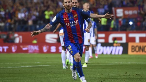 ميسي يقود برشلونة للقب جديد