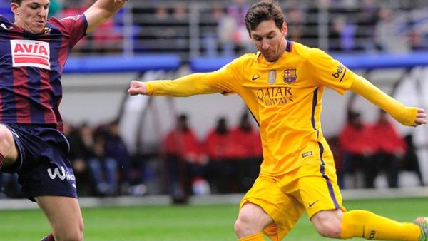 ميسي خلال المباراة