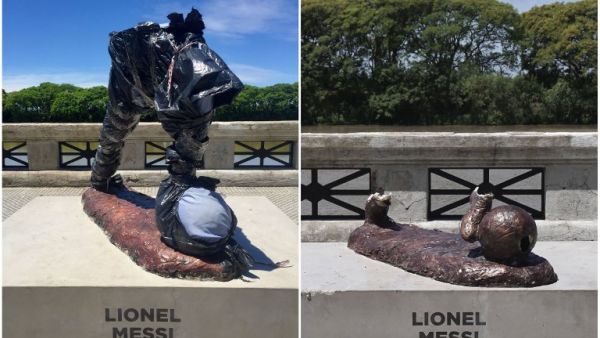 صورة لما تبقى من التمثال (يمين)