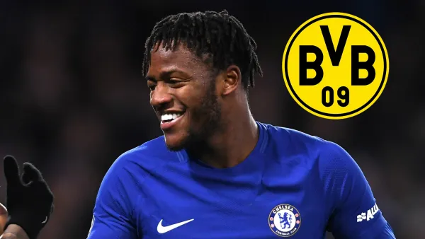 ميتشي باتشواي إلى دورتموند