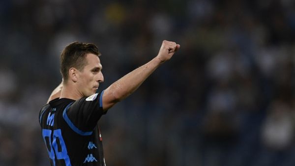 ميليك يحتفل بهدفه