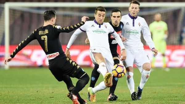 نابولي يتخطى عقبة فيورنتينا