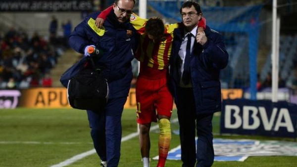 نيمار يغادر الملعب بداعي الإصابة