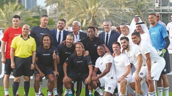 Pele with Ricardo Guadalupe, CEO, Hublot; Abdul Hamied Seddiqui, vice-chairman, Seddiqi Holding; and footballers Dida, Robbie Keane, Serginho, Marcel Desailly, Marcello Lippi, Marco Ameila, Marco Materazzi, Gianluca Zambrotta, Chrsitian Karembeu, Majed Hassan and Michel Salgado during the Hublot Match of Friendship Football Game at the Dubai Opera Garden on Sunday
(Photo: Dhes Handumon)