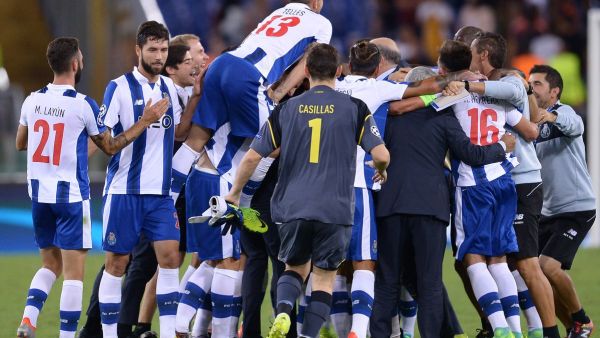 بورتو يضمن التأهل بعد فوزه الساحق