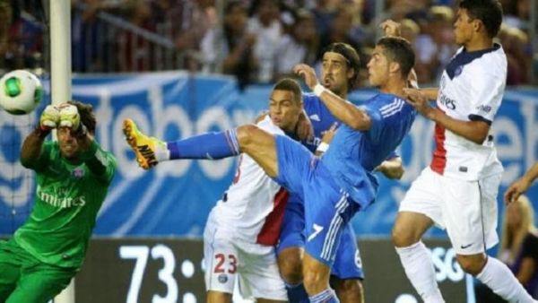 من مواجهة سابقة بين الفريقين