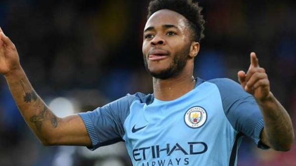 ستيرلينغ يحتفل بهدفه