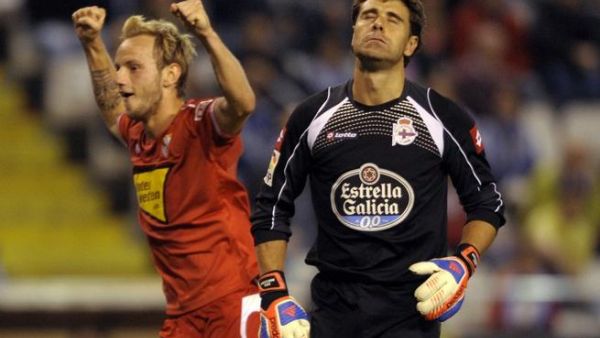 إيفان راكيتيتش (يسار)