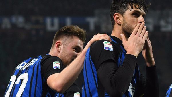 رانوكيا (يمين) وسكرينيار يقودان إنتر للفوز