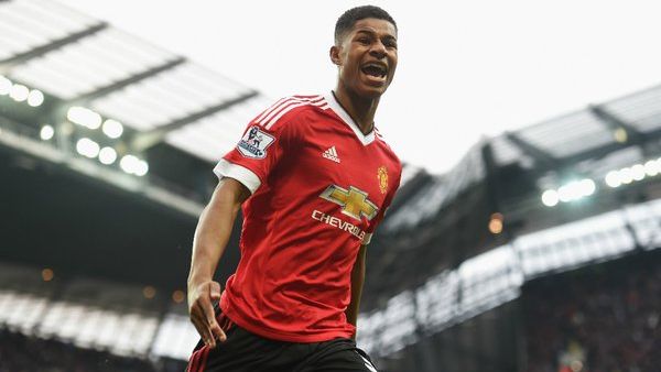 راشفورد يحتفل بهدفه