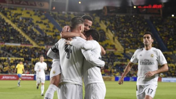 لاعبو ريال مدريد يحتفلون بهدف راموس