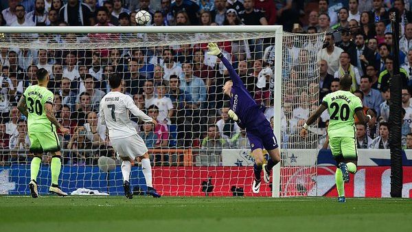 هدف عكسي يمنح الريال بطاقة العبور للنهائي