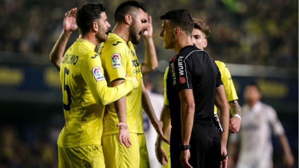 ركلة جزاء أثارت الجدل وجعلت الكثيرين يوجهون أصابع الاتهام للتحكيم