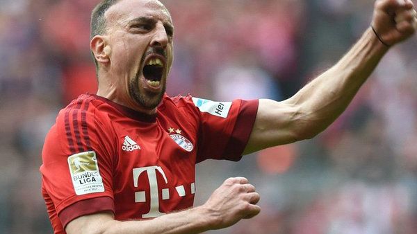 ريبيري يحتفل بهدفه