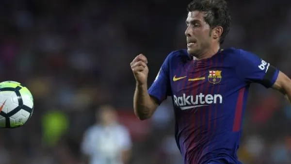 روبرتو يقود برشلونة للفوز
