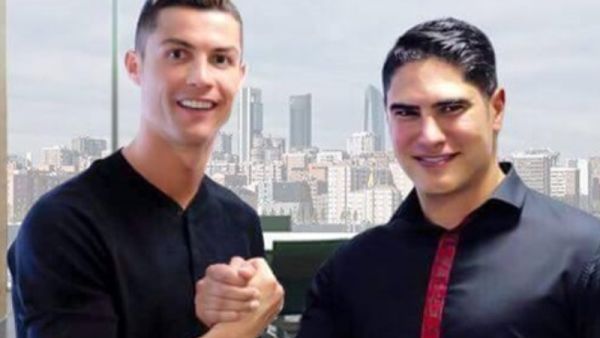 صورة لأبو هشيمة (يمين) ورونالدو