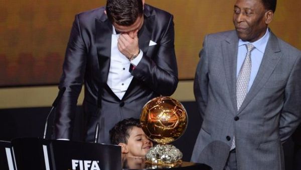 Ronaldo beats Messi & Ribery to Fifa Ballon d'Or