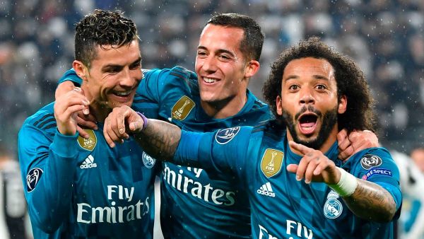 رونالدو (يسار) يرفع رصيده إلى 14 هدفاً في صدارة هدافي نسخة الموسم الجاري بعد هدفه الثاني من ركلة مقصية استثنائية