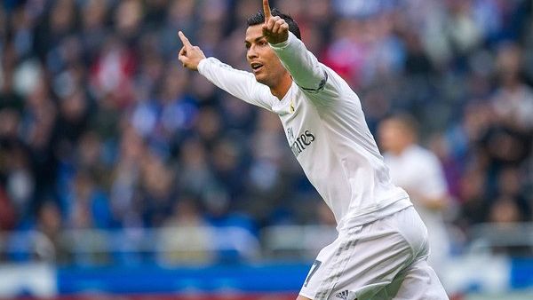 رونالدو يسجل مرتين ويقود الملكي للفوز