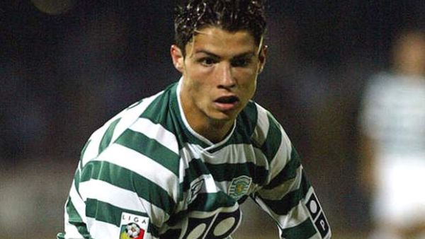 صورة لرونالدو حينما كان لاعباً في صفوف سبورتينغ لشبونة