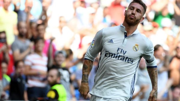 سيرخيو راموس يحتفل بهدفه في مرمى أوساسونا