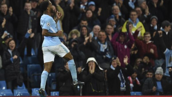 ستيرلينغ يحتفل بهدفه