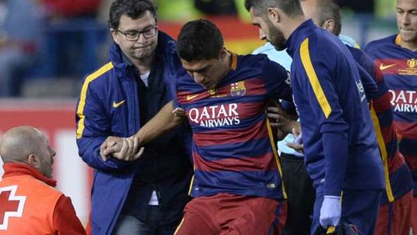 سواريز يغادر نهائي كأس الملك بداعي الإصابة