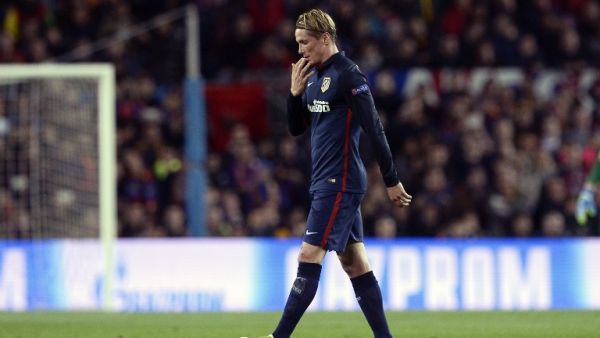 توريس يغادر الملعب بعد طرده