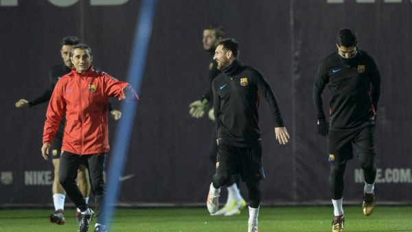 ميسي وفالفيردي خلال التدريبات في صورة أرشيفية