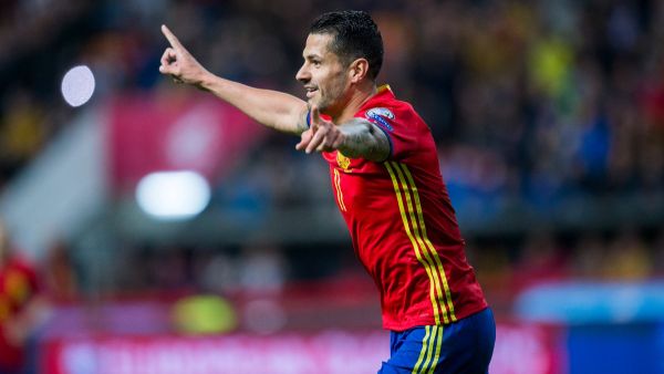 فيتولو يحتفل بهدفه