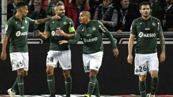 Saint-Etienne's Tunisian midfielder Wahbi Khazri (C) celebrates after scoring a goal during the L1 football match AS Saint-Etienne (ASSE) vs Stade de Reims on November 10, 2018, at the Geoffroy Guichard Stadium in Saint-Etienne, central France.
JEFF PACHOUD / AFP
