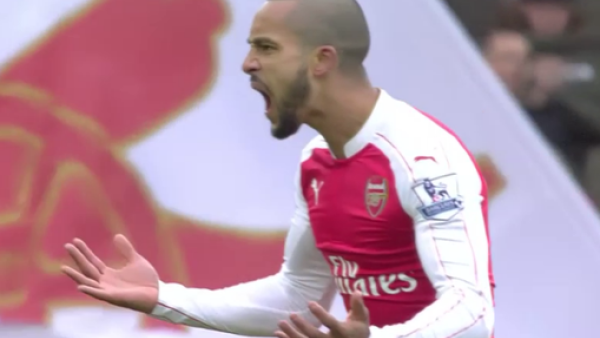 والكوت يحتفل بهدفه