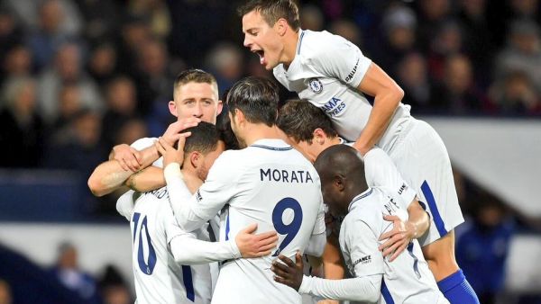 لاعبو تشيلسي يحتفلون بأحد الأهداف