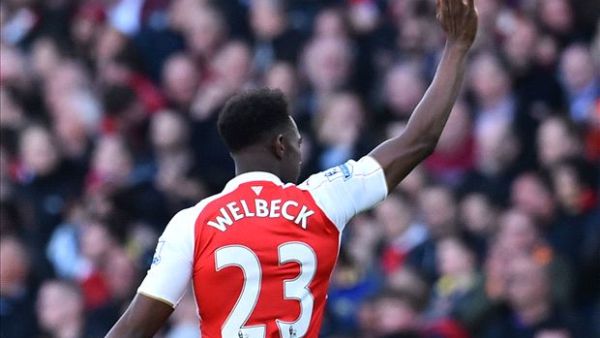 ويلبيك يحتفل بهدفه