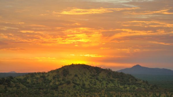اغلقت السلطات السودانية مطار الخرطوم