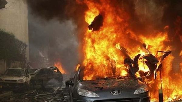 Double car bombs rocked Damascus Sunday evening targeting Syria TV. [pakistannewsday]