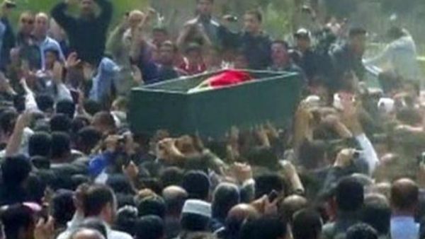 المرصد اشار الى مقتل خمسة عناصر من القوات النظامية في عمليات استهدفتهم